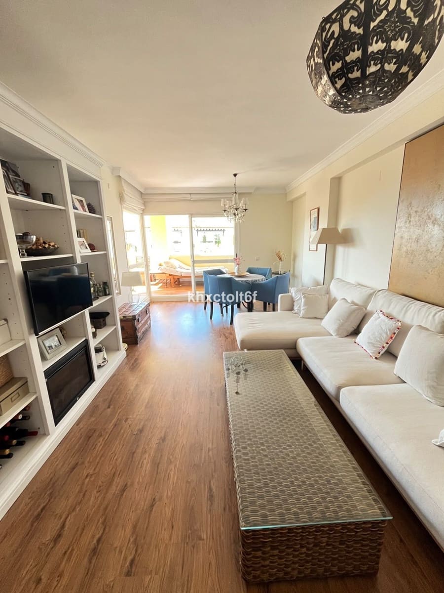 Apartamento de 2 habitaciones en Bahía de Marbella en venta con piscina - 645.000 € (Ref: 10097671)