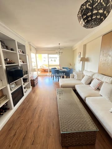 Apartamento de 2 habitaciones en Bahía de Marbella, Marbella en venta con piscina - 645.000 € (Ref: 10097671)