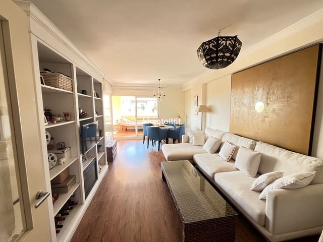 Apartamento de 2 habitaciones en Bahía de Marbella, Marbella en venta con piscina - 645.000 € (Ref: 10097671)