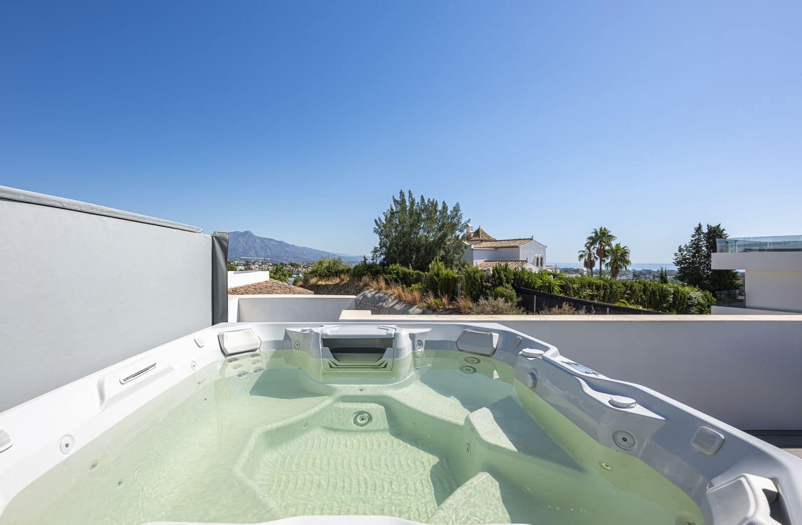 3 soverom Penthouse til salgs i Benahavis - € 679 000 (Ref: 10097676)