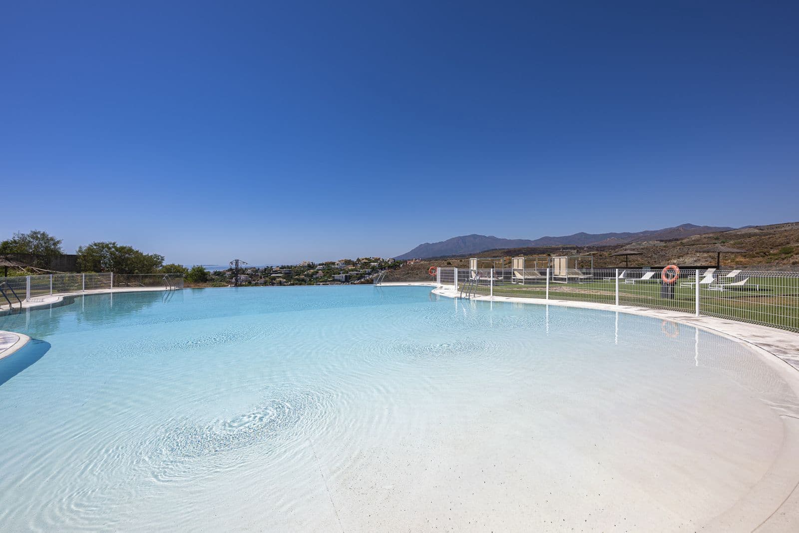 3 soverom Penthouse til salgs i Benahavis - € 679 000 (Ref: 10097676)