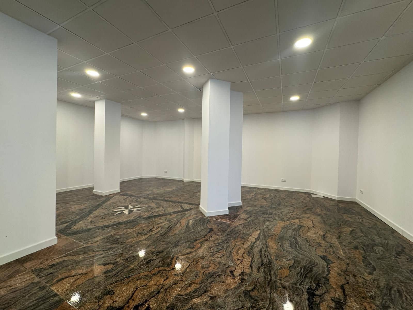 Local Comercial de 1 habitación en Marbella en venta - 515.000 € (Ref: 10097682)