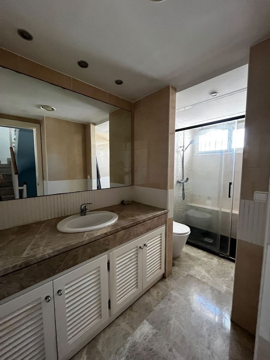 Casa de 4 habitaciones en Nueva Andalucia en venta - 750.000 € (Ref: 10097685)
