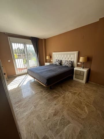 4 sovrum Hus till salu i Nueva Andalucia, Marbella - 750 000 € (Ref: 10097685)