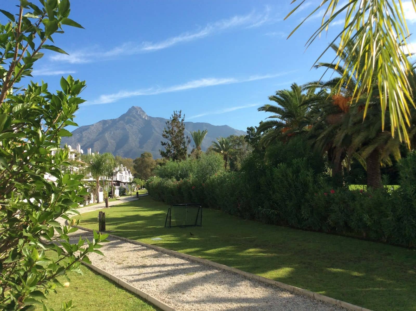 Casa de 4 habitaciones en Nueva Andalucia en venta - 750.000 € (Ref: 10097685)
