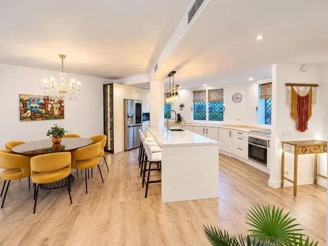 4 sovrum Hus till salu i Nueva Andalucia, Marbella - 665 000 € (Ref: 10097686)