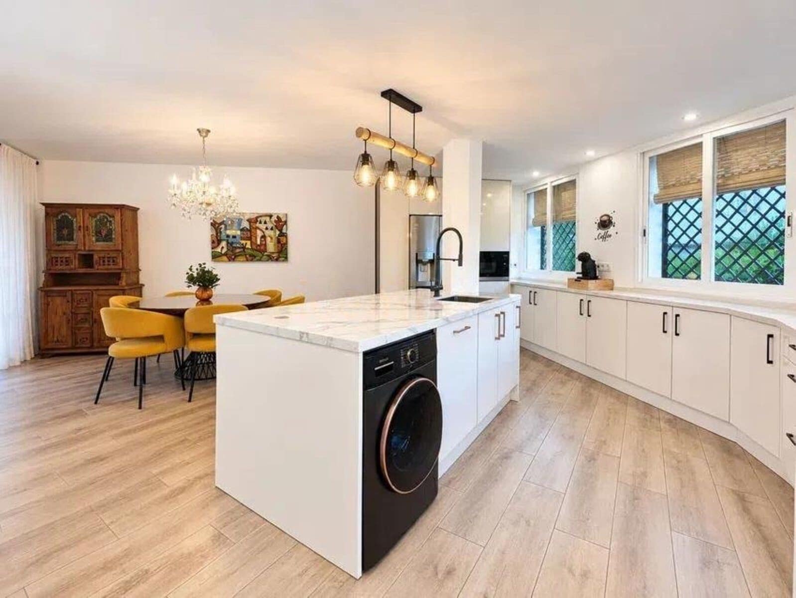 4 soveværelse Byhus til salg i Nueva Andalucia - € 665.000 (Ref: 10097686)