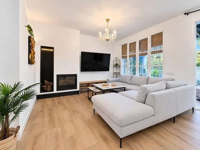 4 sovrum Hus till salu i Nueva Andalucia, Marbella - 665 000 € (Ref: 10097686)