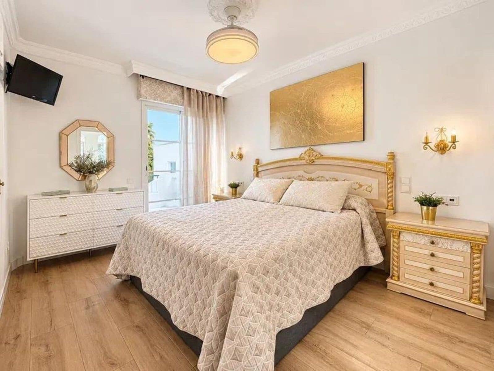 4 soveværelse Byhus til salg i Nueva Andalucia - € 665.000 (Ref: 10097686)