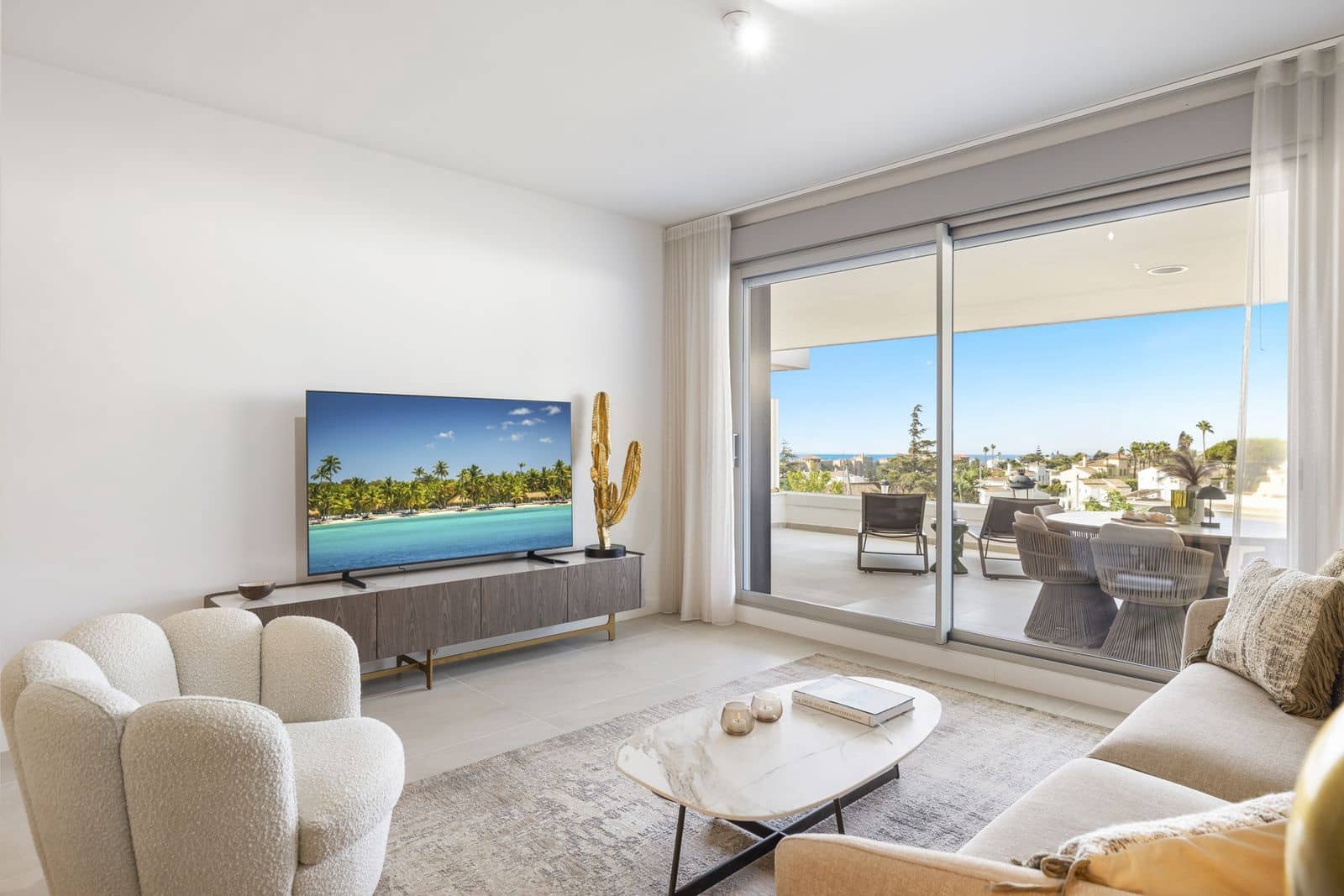 2 soverom Leilighet til salgs i Estepona med svømmebasseng - € 675 000 (Ref: 10097688)