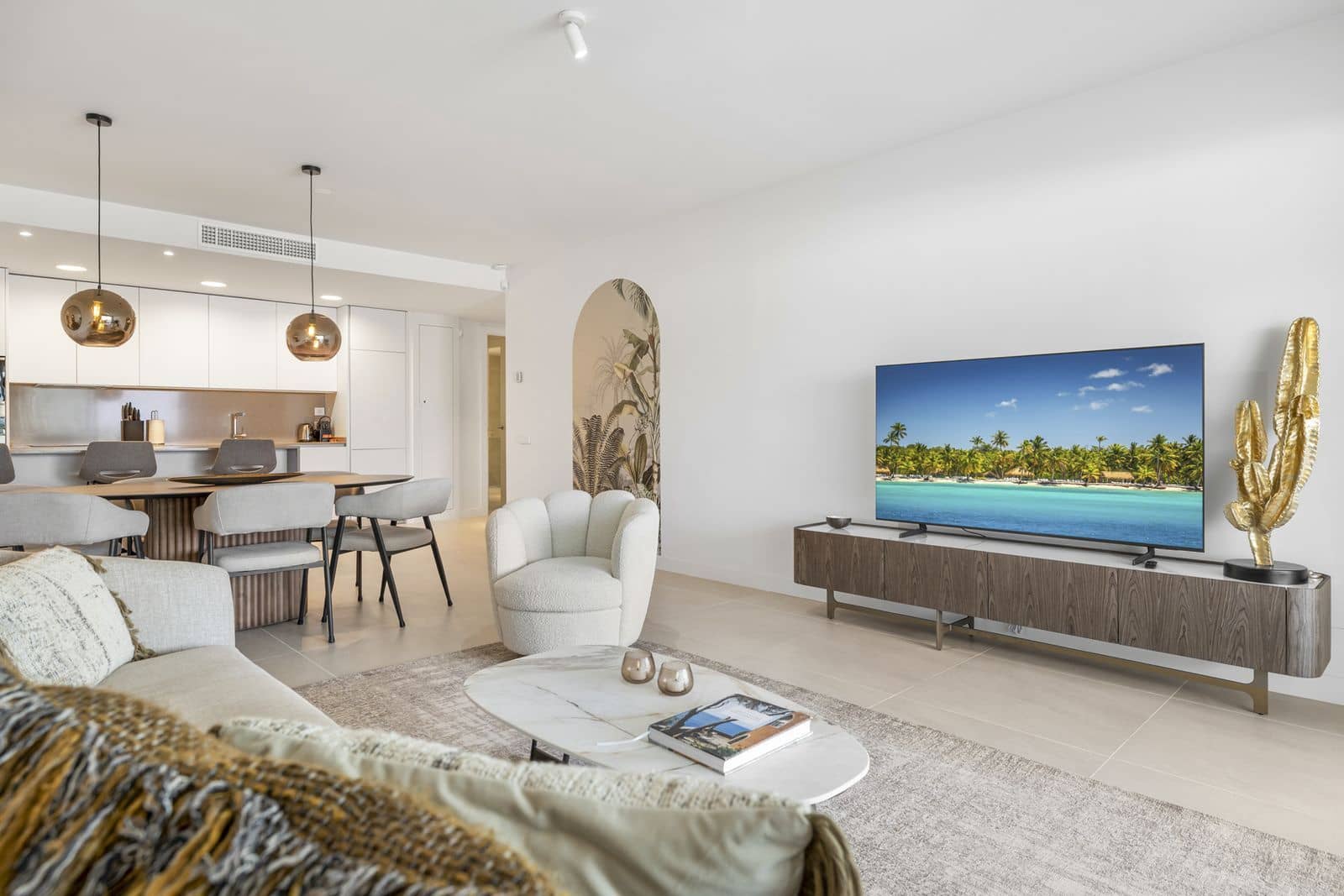 2 soverom Leilighet til salgs i Estepona med svømmebasseng - € 675 000 (Ref: 10097688)