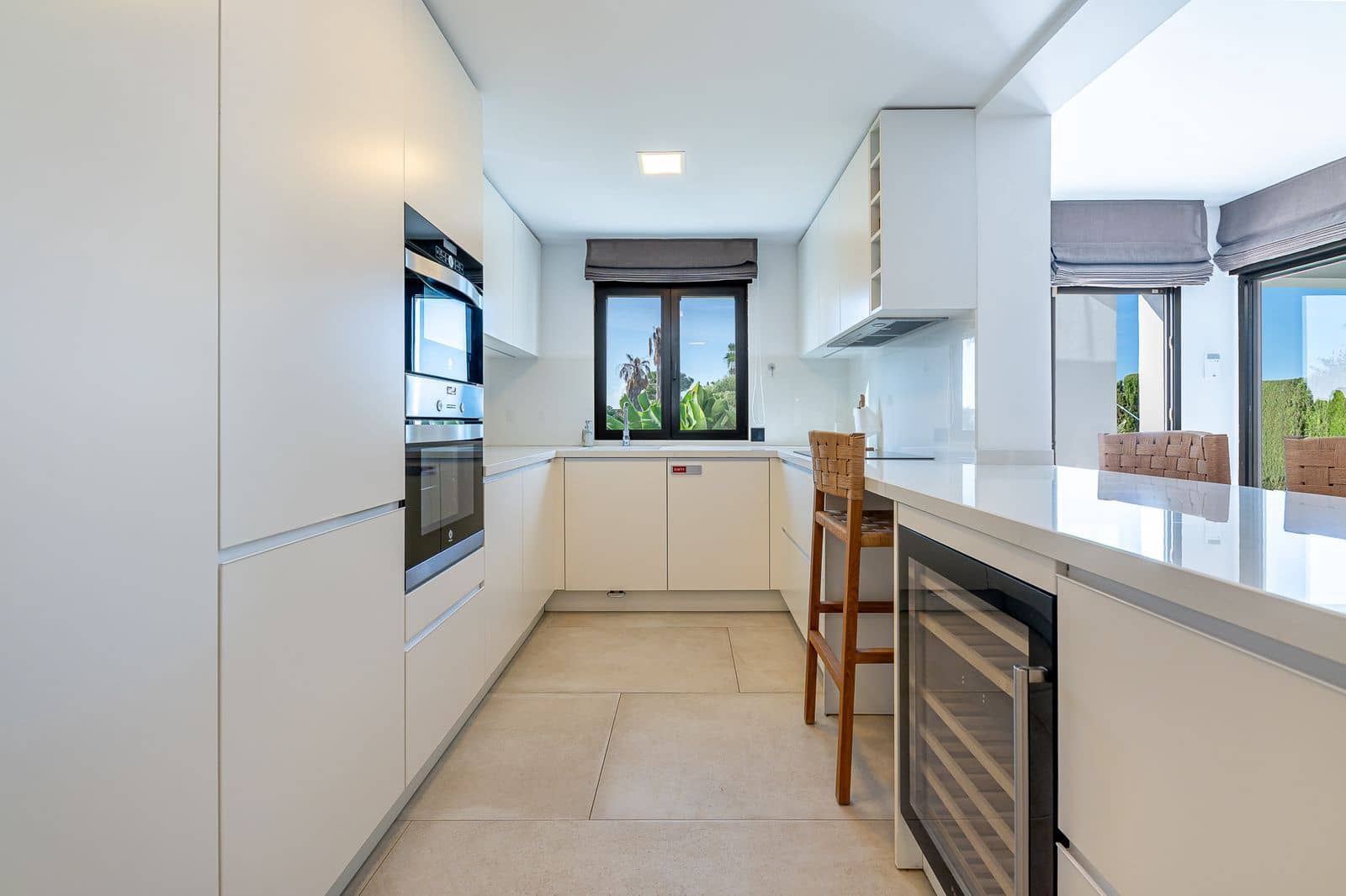 Chalet de 4 habitaciones en Calahonda en venta - 1.978.000 € (Ref: 10097692)