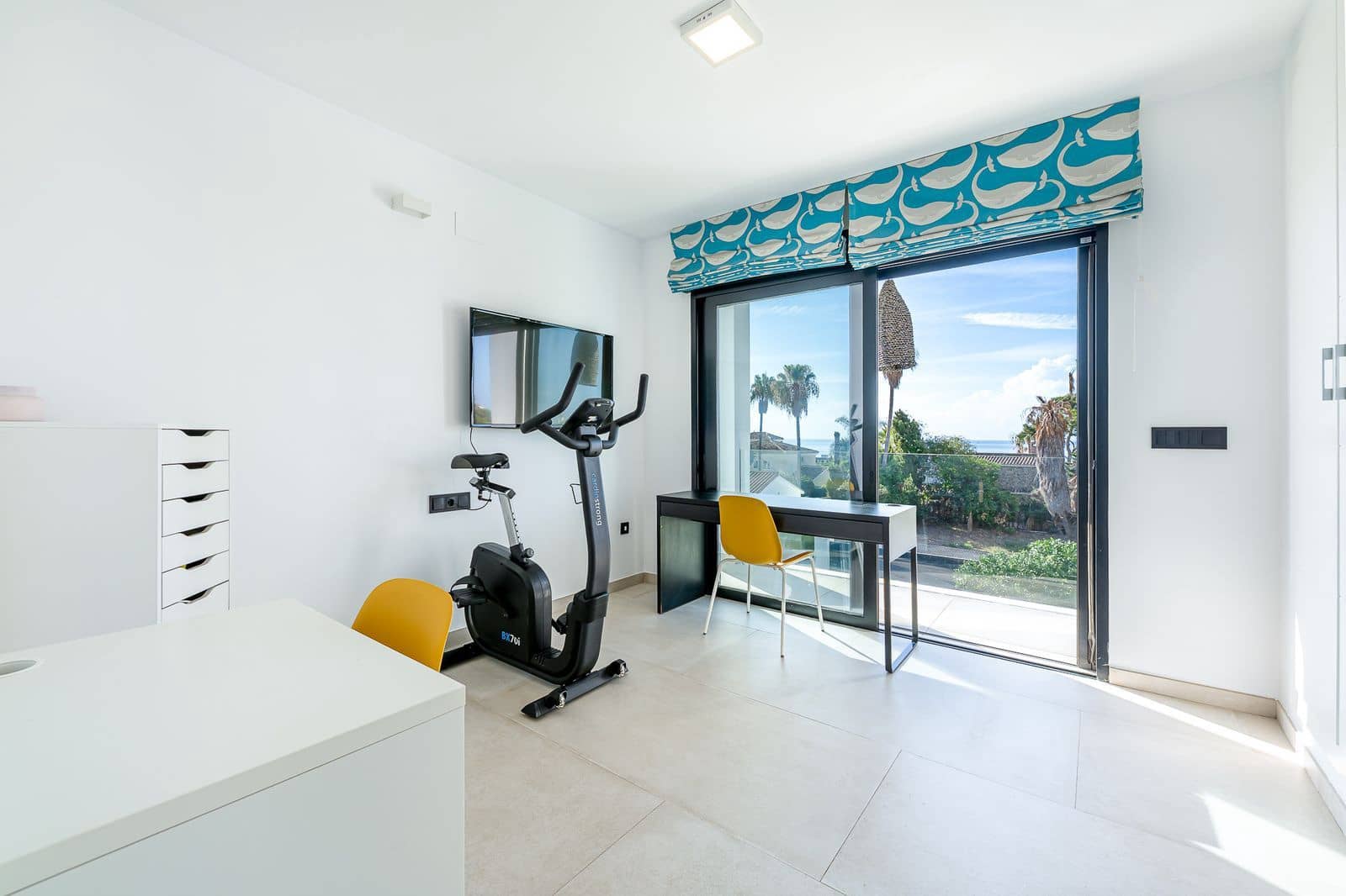 Chalet de 4 habitaciones en Calahonda en venta - 1.978.000 € (Ref: 10097692)