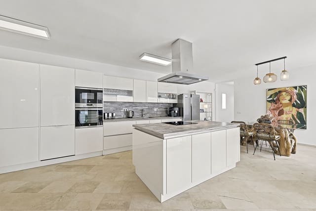 5 camera da letto Villa in vendita in Mijas Costa, Mijas - 1.345.000 € (Rif: 10097695)