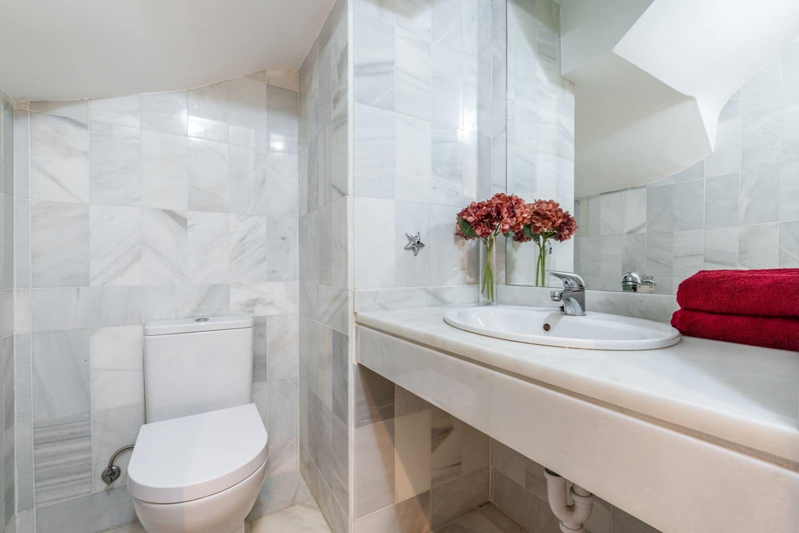 4 soveværelse Byhus til salg i Nueva Andalucia - € 650.000 (Ref: 10097704)