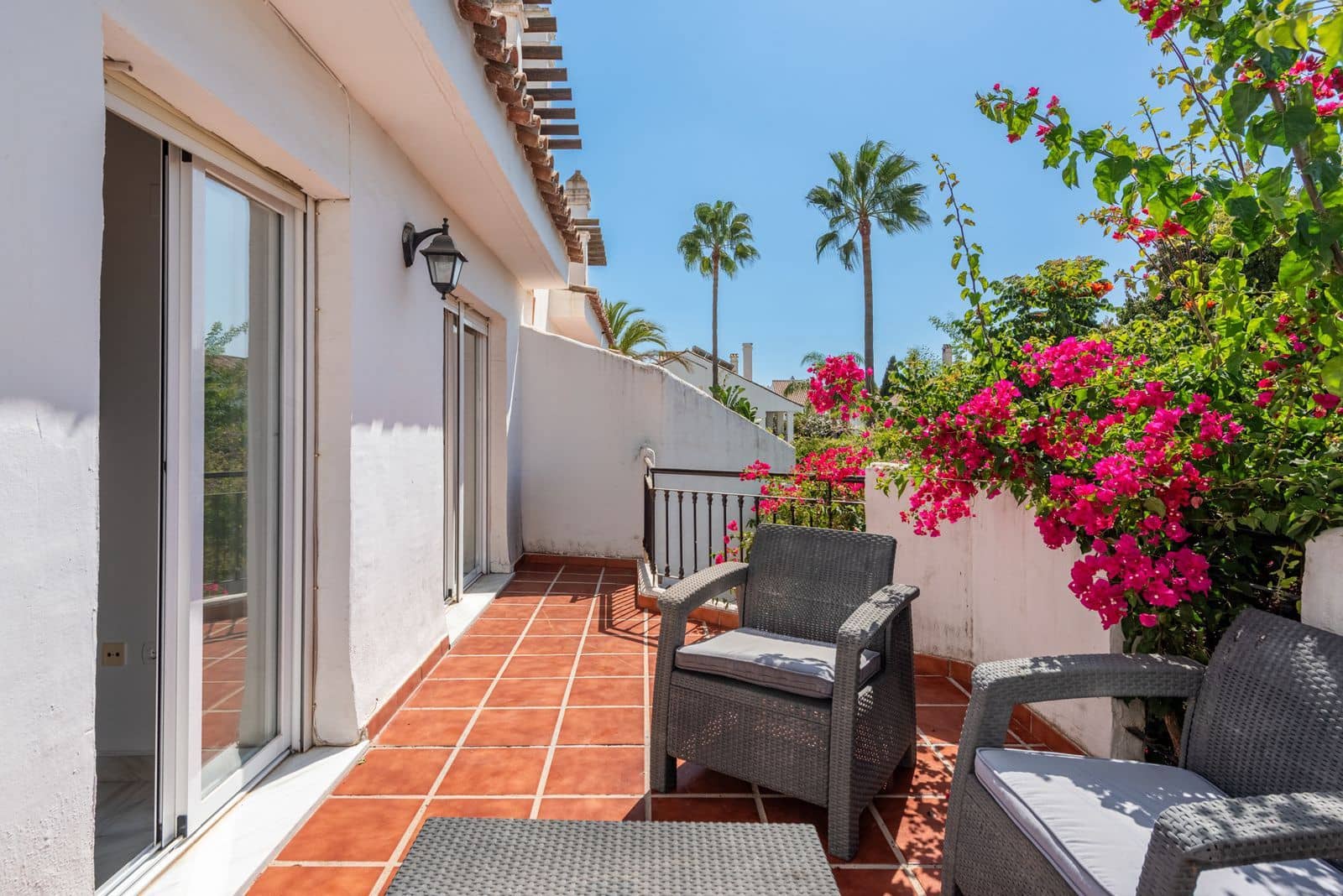 4 soveværelse Byhus til salg i Nueva Andalucia - € 650.000 (Ref: 10097704)