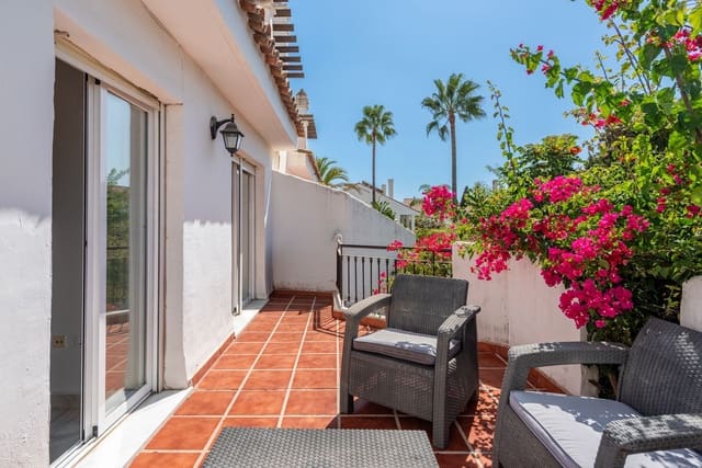 4 sovrum Hus till salu i Nueva Andalucia, Marbella - 650 000 € (Ref: 10097704)