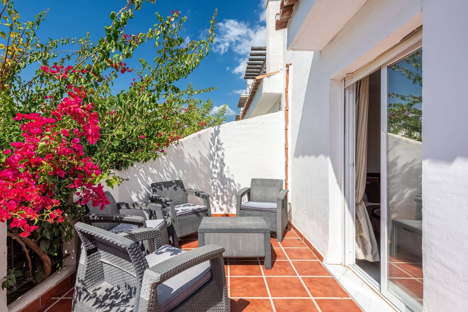 4 soveværelse Byhus til salg i Nueva Andalucia - € 650.000 (Ref: 10097704)