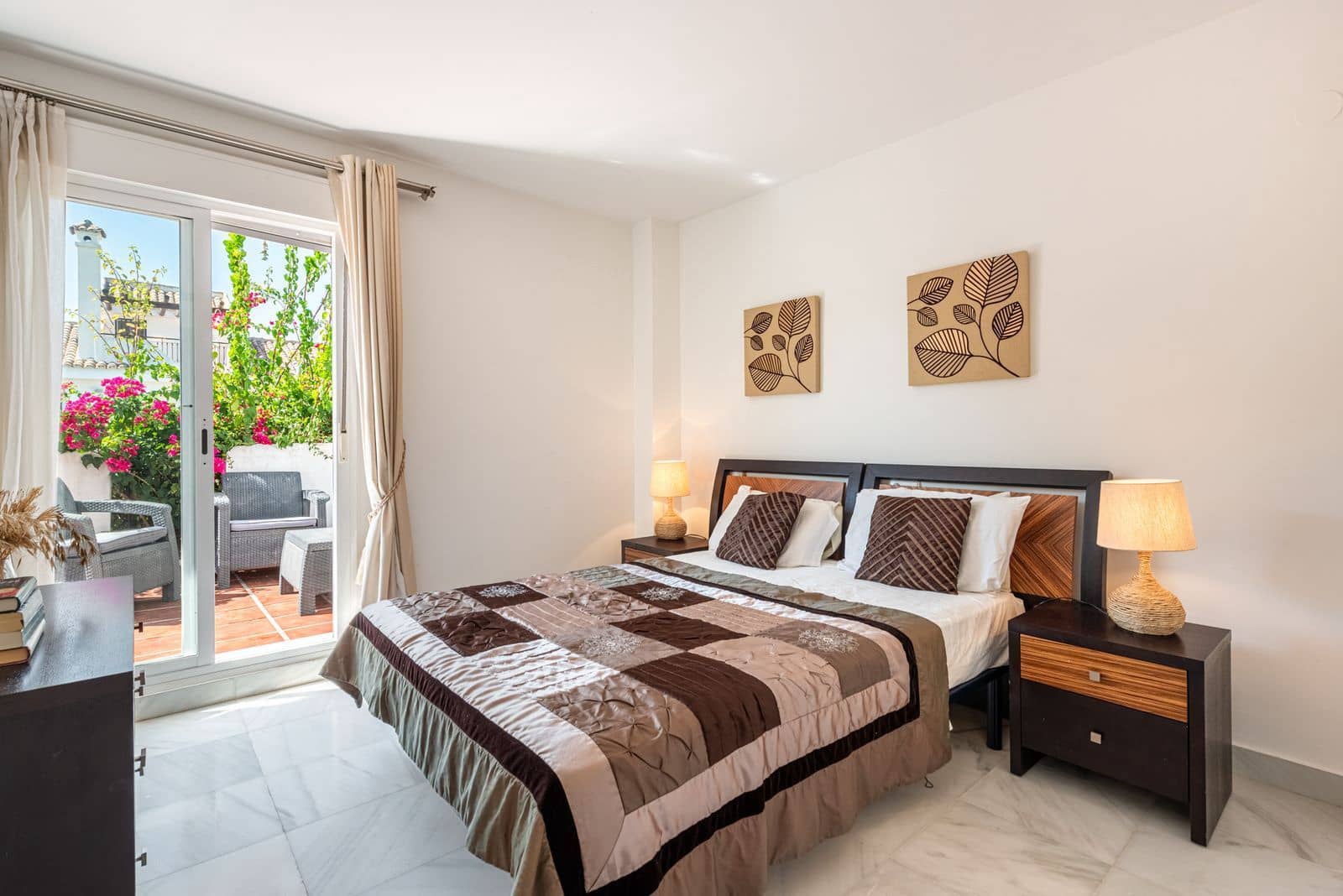 4 soveværelse Byhus til salg i Nueva Andalucia - € 650.000 (Ref: 10097704)