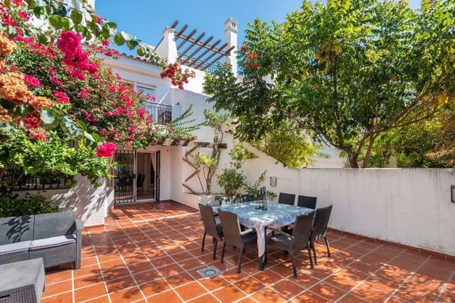 4 sovrum Hus till salu i Nueva Andalucia, Marbella - 650 000 € (Ref: 10097704)