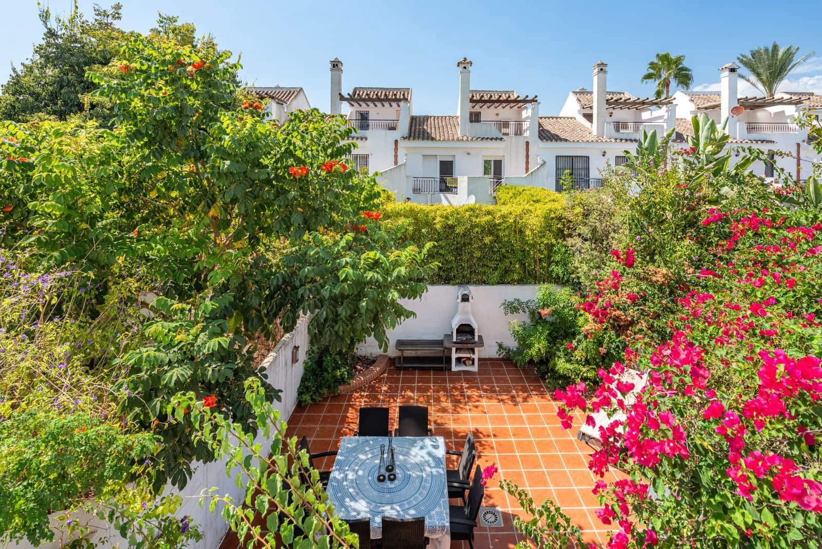 4 soveværelse Byhus til salg i Nueva Andalucia - € 650.000 (Ref: 10097704)