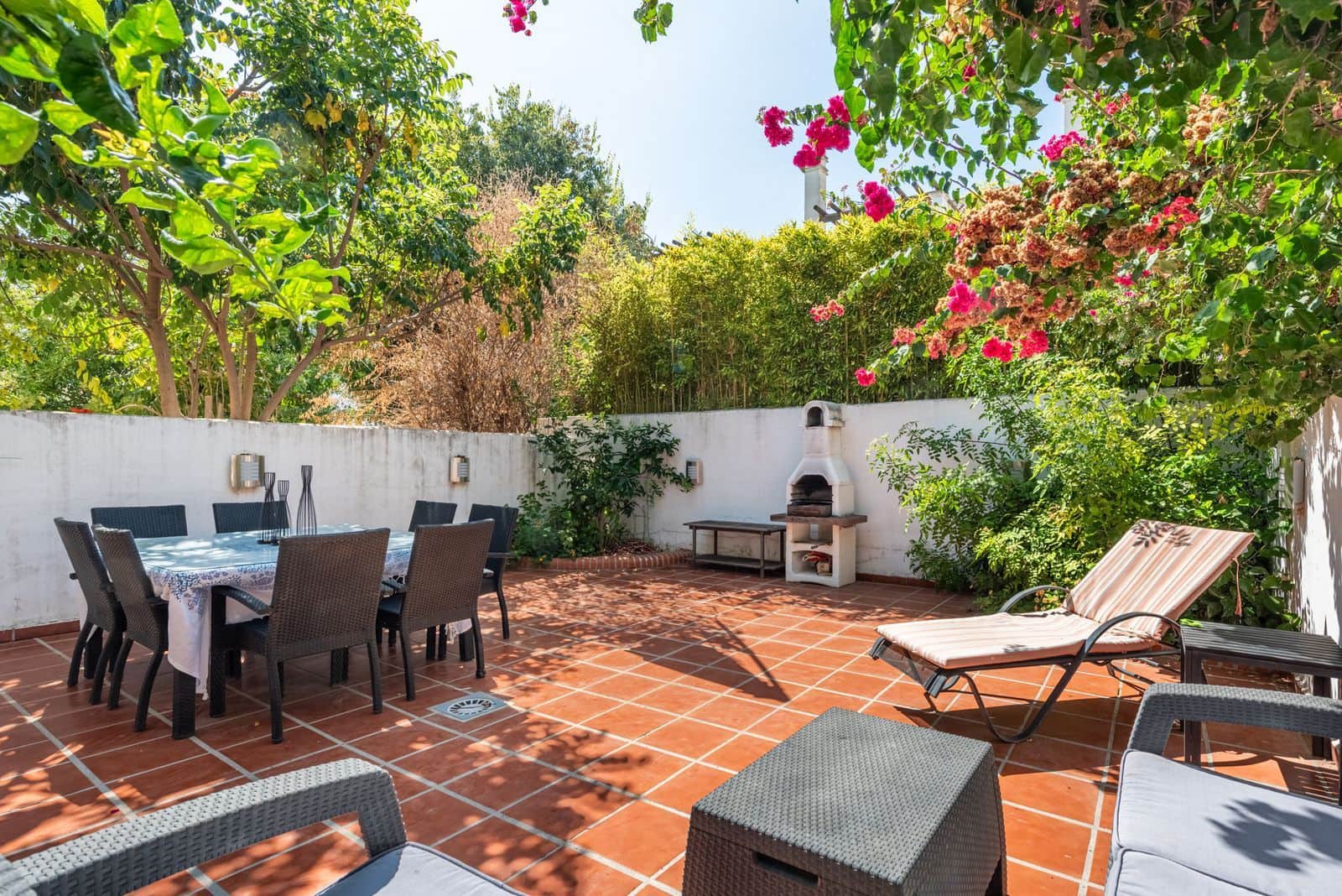 4 soveværelse Byhus til salg i Nueva Andalucia - € 650.000 (Ref: 10097704)