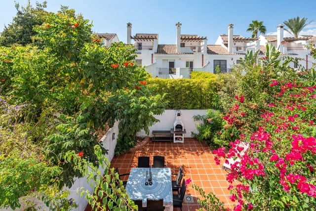 4 sovrum Hus till salu i Nueva Andalucia, Marbella - 650 000 € (Ref: 10097704)