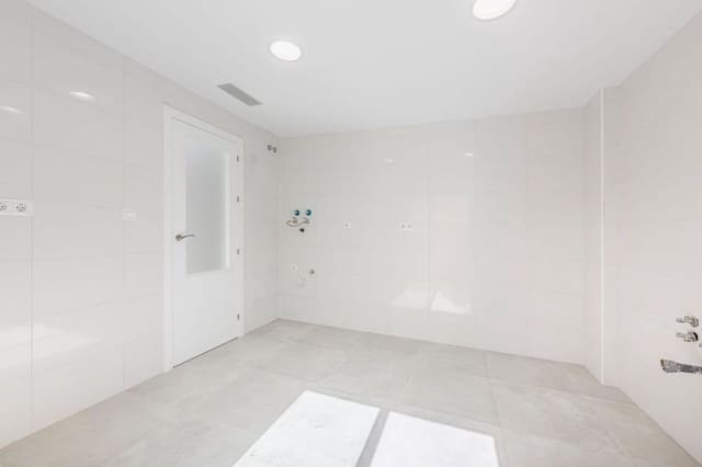 5 soverom Kjedet enebolig til salgs i Calahonda, Mijas - € 679 000 (Ref: 10097705)
