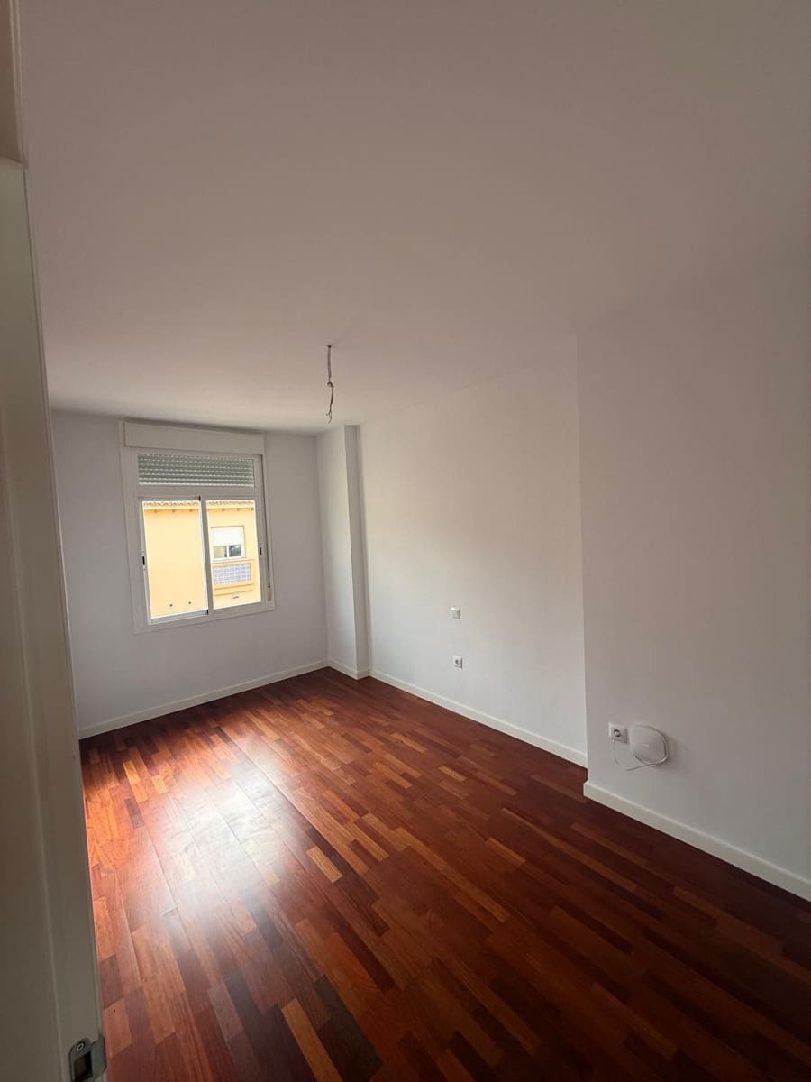 5 soverom Kjedet enebolig til salgs i Calahonda - € 679 000 (Ref: 10097706)