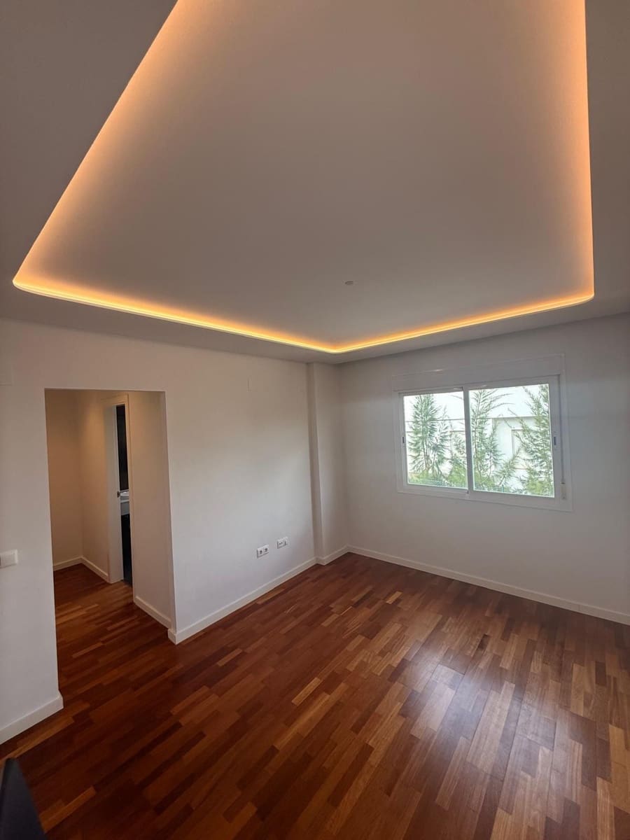 5 soverom Kjedet enebolig til salgs i Calahonda - € 679 000 (Ref: 10097706)