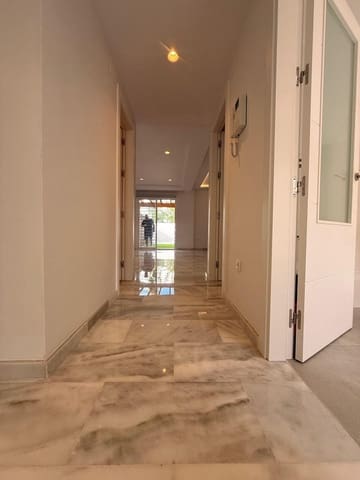 5 soverom Kjedet enebolig til salgs i Calahonda, Mijas - € 679 000 (Ref: 10097706)