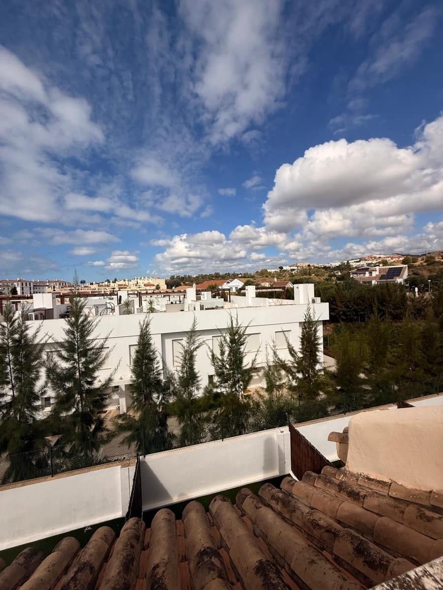 5 soverom Kjedet enebolig til salgs i Calahonda - € 679 000 (Ref: 10097706)