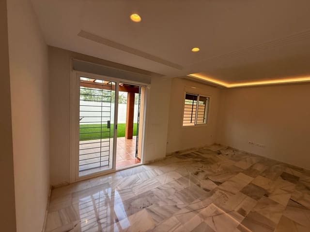 5 soverom Kjedet enebolig til salgs i Calahonda, Mijas - € 679 000 (Ref: 10097706)