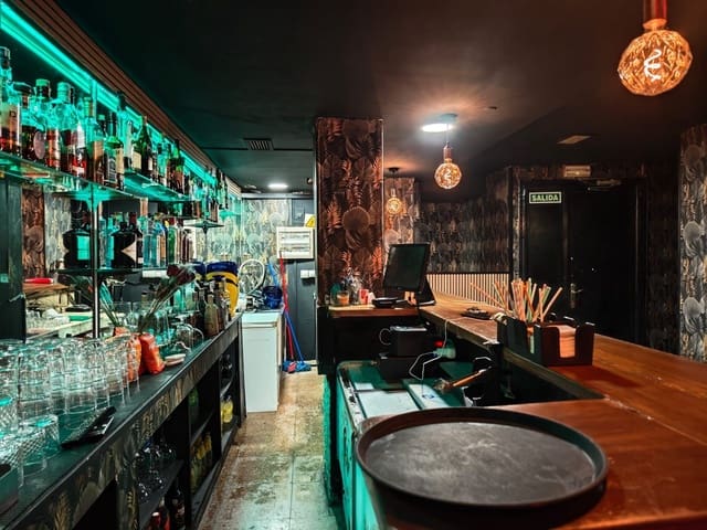 1 Zimmer Bar/Restaurant zu verkaufen in Marbella - 300.000 € (Ref: 10097709)
