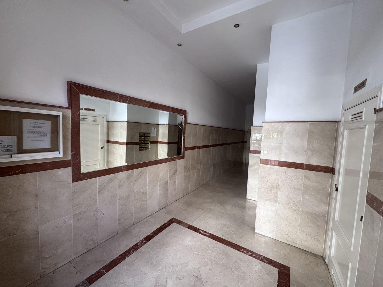 4 bedroom Apartment for sale in Estepona - € 630,000 (Ref: 10097711)