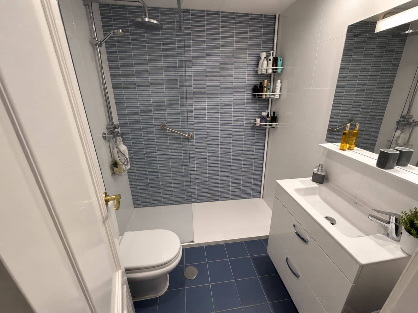4 bedroom Apartment for sale in Estepona - € 630,000 (Ref: 10097711)