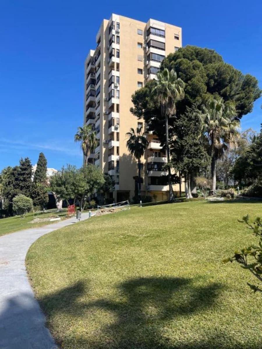 2 soveværelse Lejlighed til salg i Nueva Andalucia - € 450.000 (Ref: 10097713)