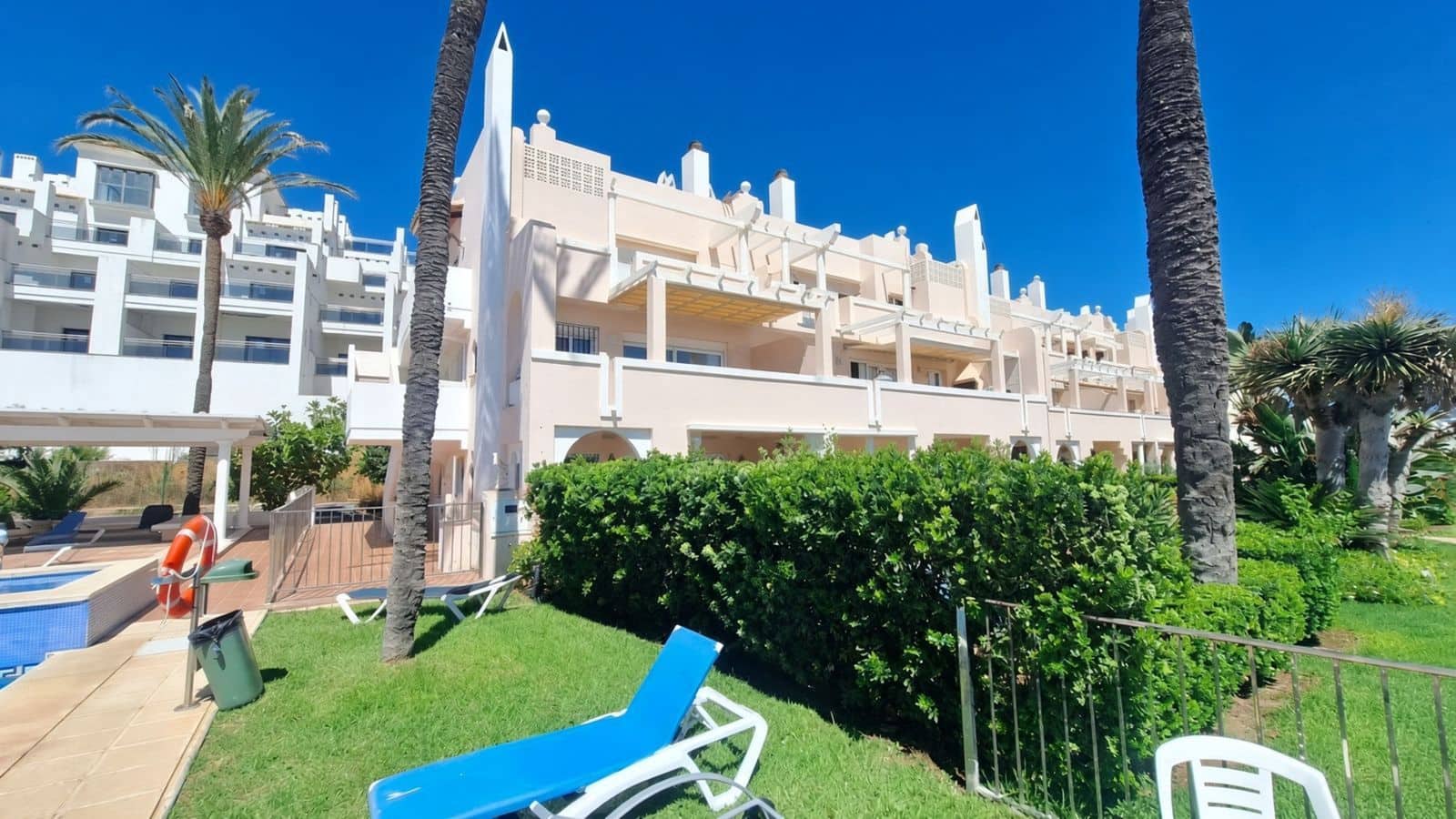 Apartamento de 2 habitaciones en Bahía Dorada en venta - 515.000 € (Ref: 10097721)