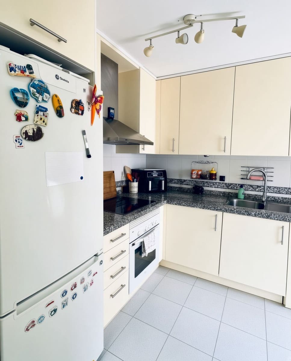 2 slaapkamer Penthouse te koop in La Duquesa / Puerto de la Duquesa - € 325.000 (Ref: 10097722)
