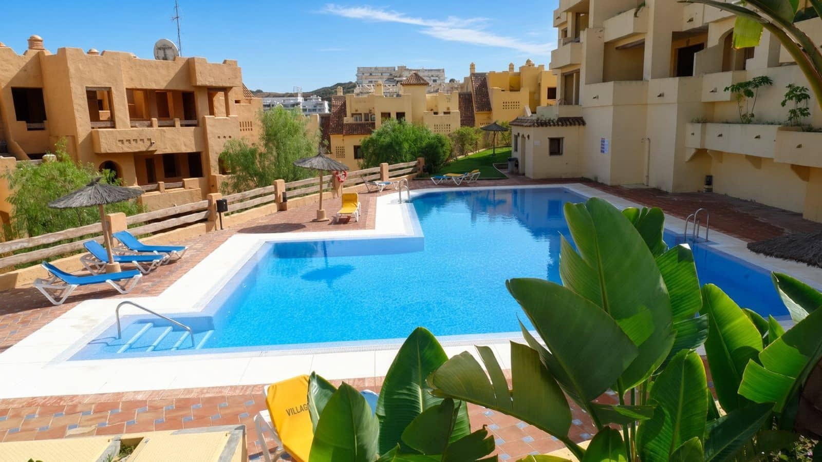 2 slaapkamer Penthouse te koop in La Duquesa / Puerto de la Duquesa - € 325.000 (Ref: 10097722)