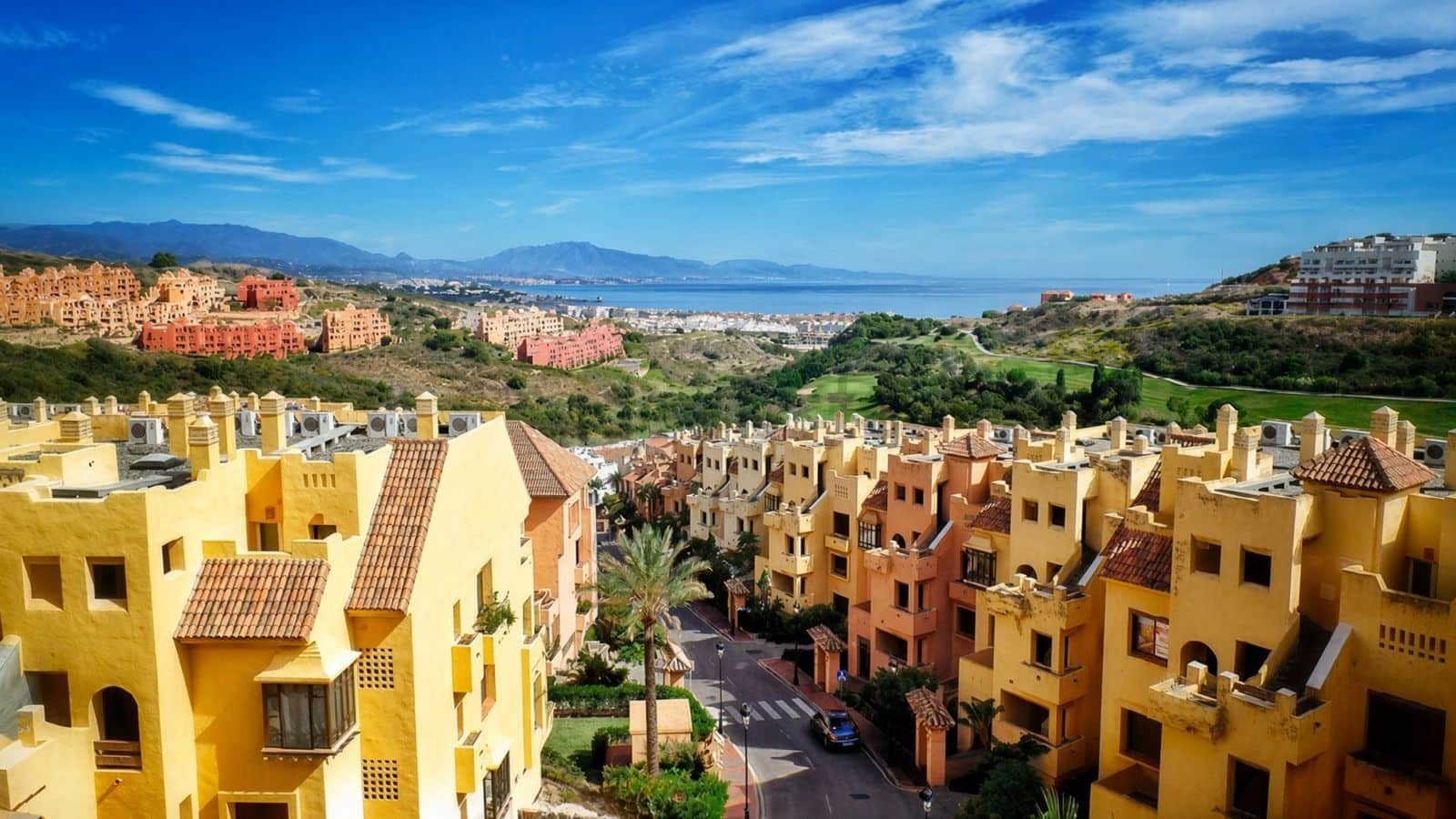 2 slaapkamer Penthouse te koop in La Duquesa / Puerto de la Duquesa - € 325.000 (Ref: 10097722)