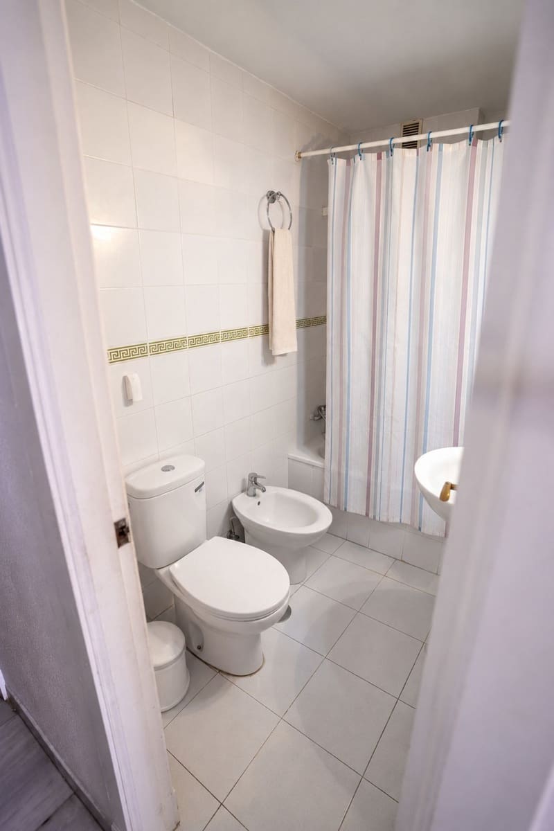 3 chambre Appartement à vendre à Nueva Andalucia - 320 000 € (Ref: 10097725)