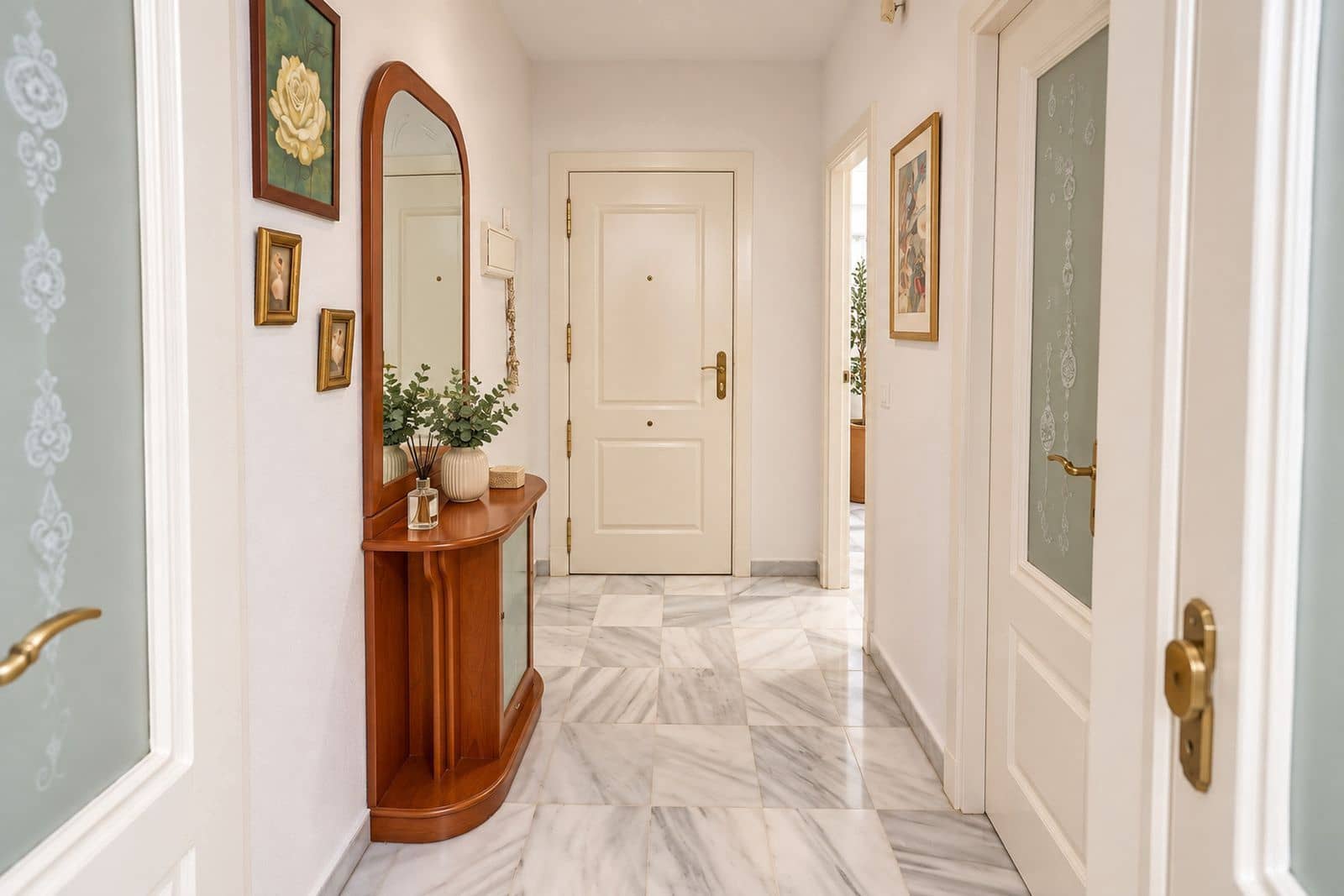 3 chambre Appartement à vendre à Nueva Andalucia - 320 000 € (Ref: 10097725)