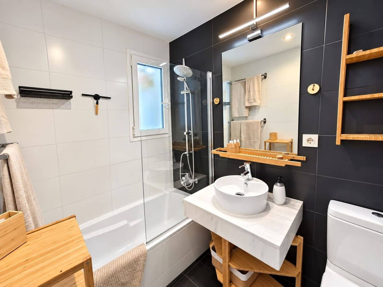 Ático de 2 habitaciones en Estepona en venta - 350.000 € (Ref: 10097728)