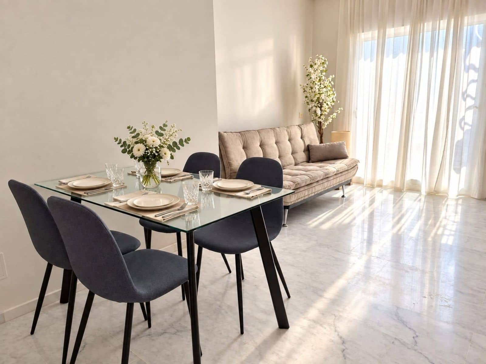 Ático de 2 habitaciones en Estepona en venta - 350.000 € (Ref: 10097728)