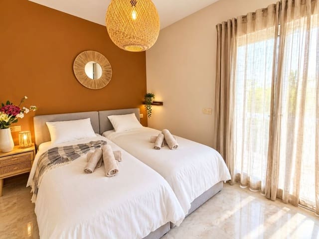 2 sypialnia Penthouse na sprzedaż w Estepona - 350 000 € (Ref: 10097728)