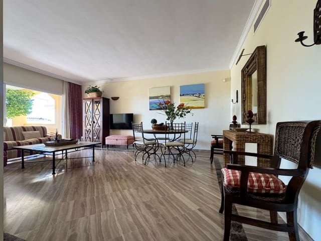 3 makuuhuone Huoneisto myytävänä paikassa Elviria, Marbella - 825 000 € (Ref: 10097738)