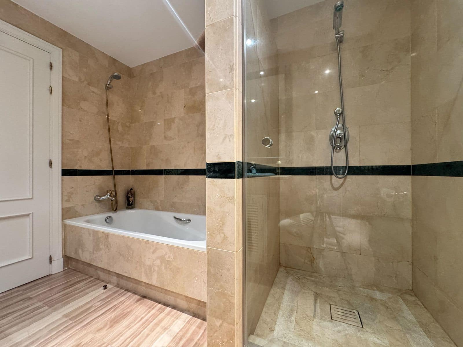 3 sovrum Lägenhet till salu i Elviria - 825 000 € (Ref: 10097738)