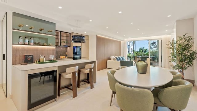 3 soveværelse Lejlighed til salg i Estepona - € 1.995.000 (Ref: 10097739)
