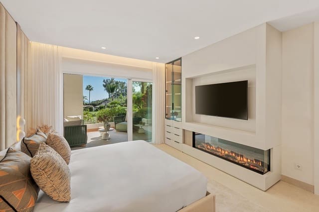 3 soveværelse Lejlighed til salg i Estepona - € 1.995.000 (Ref: 10097739)